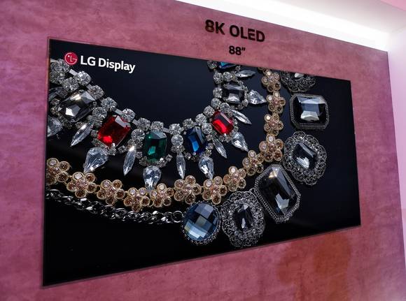 LG디스플레이의 88인치 8K OLED. (사진=LG디스플레이) 