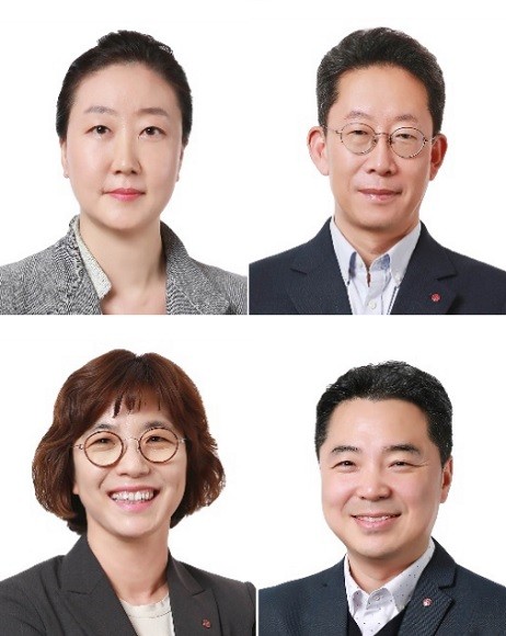 전무로 승진한 김새라 마케팅그룹장, 양효석 최고인사책임자(CHO), 여명희 경영기획담당, 이상엽 기술개발그룹장.(사진 자료 LG유플러스) 