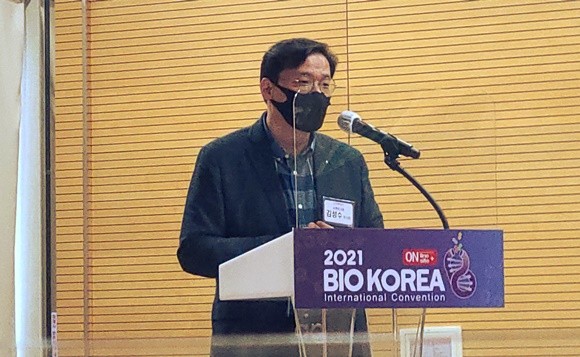 김성수 엔트리움 바이오재료사업기획실 부사장이 11일 서울 강남구 코엑스 C홀 300호에서 K-뷰티의 미래를 진단하는 연사로 나섰다. (사진=강민혜 기자) 