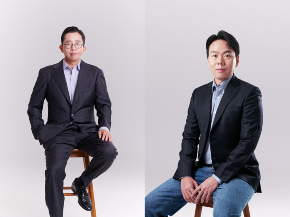 웨이브릿지 김승민 COO(좌), 강병하 공동 CIO(우) 