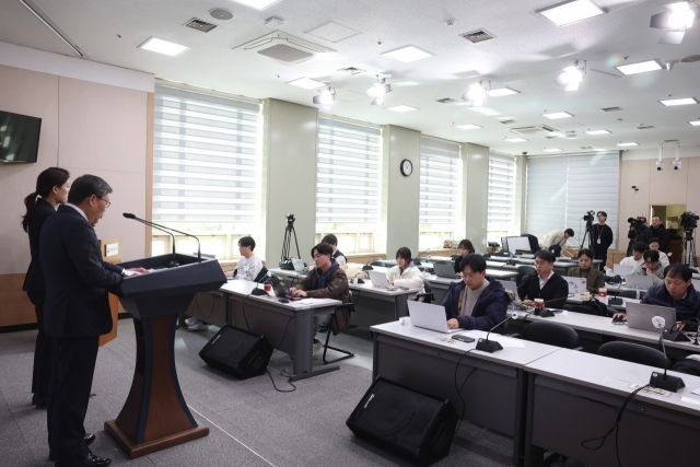 문체부 전병극 제1차관이 게임산업법 개정안 시행령에 대한 브리핑을 진행하고 있다. [ⓒ문화체육관광부]