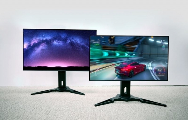 2024년형 모니터용 QD-OLED 신제품 UHD 31.5형(왼쪽), 360Hz QHD 27형. [ⓒ삼성디스플레이]