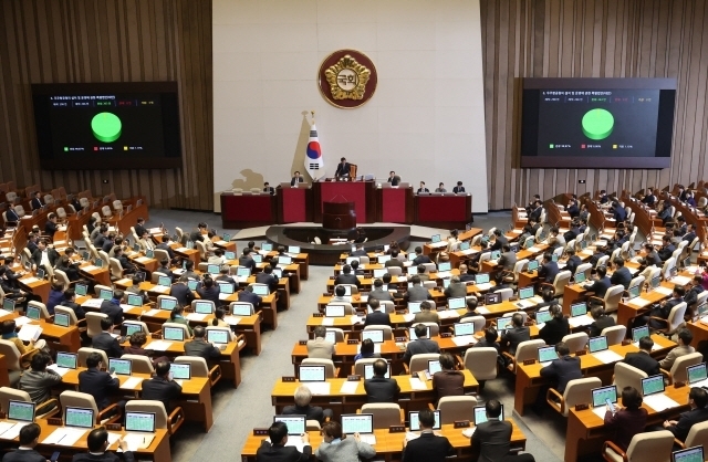 9일 국회에서 열린 본회의에서 우주항공청의 설치 및 운영에 관한 특별법안이 통과되고 있다. [ⓒ 연합뉴스]