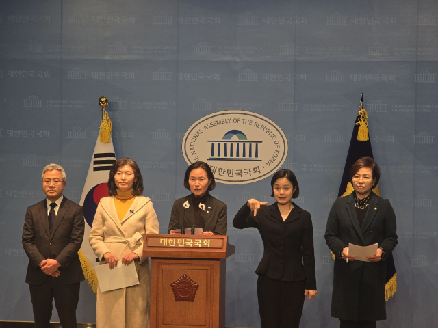 왼쪽부터 김보협 조국혁신당 대변인, 강경숙 의원, 이해민 의원, 백선희 의원(맨 오른쪽) [ⓒ이해민 의원실]