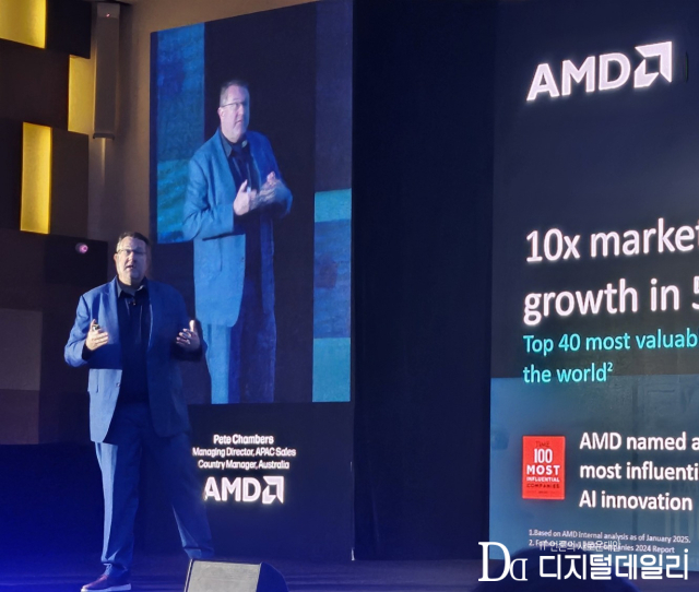 'HP Z+'서 연설하는 피트 챔버스 AMD APAC 세일즈 매니징 디렉터